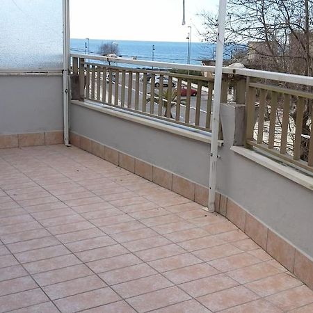 Girasole A Due Passi Dal Mare Apartment Minturno Exterior foto