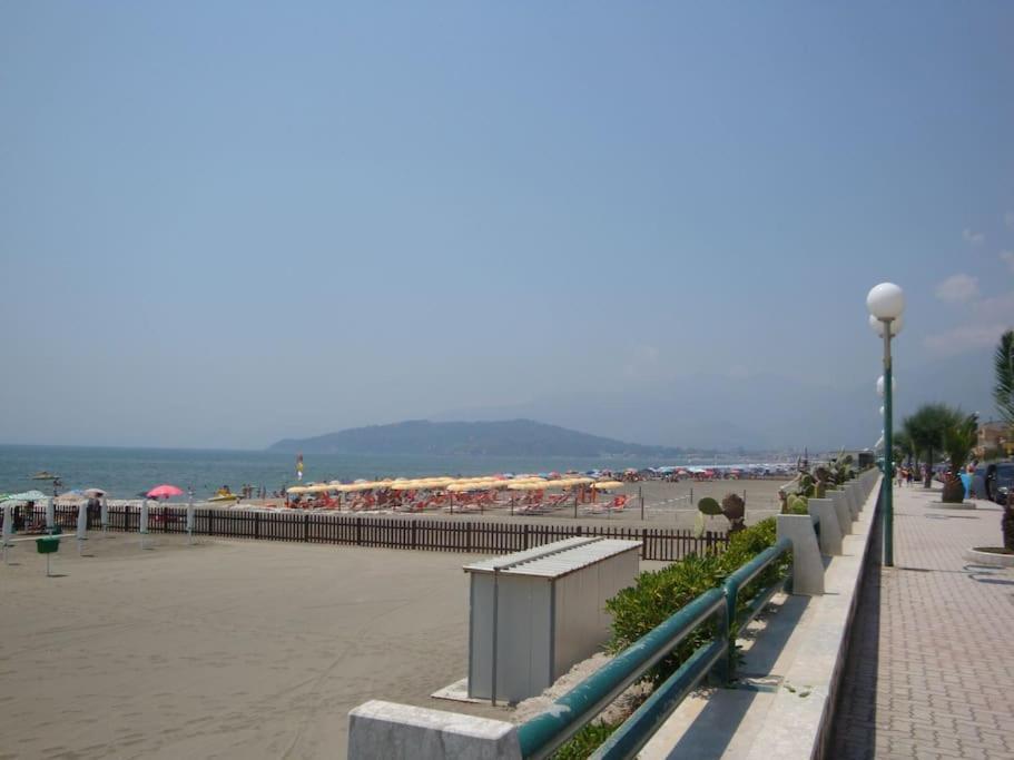 Girasole A Due Passi Dal Mare Apartment Minturno Exterior foto