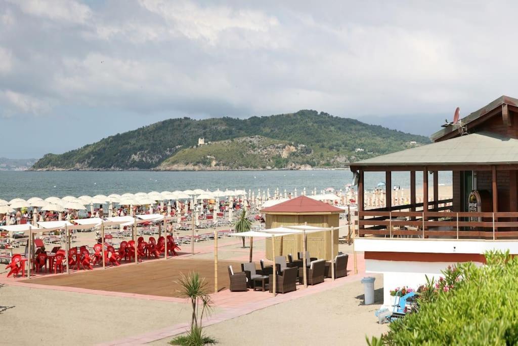 Girasole A Due Passi Dal Mare Apartment Minturno Exterior foto